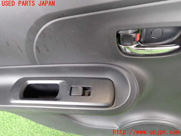2UPJ-33471324]アクア(AQUA)(NHP10)左後ドア内張り 中古_m0003.jpg