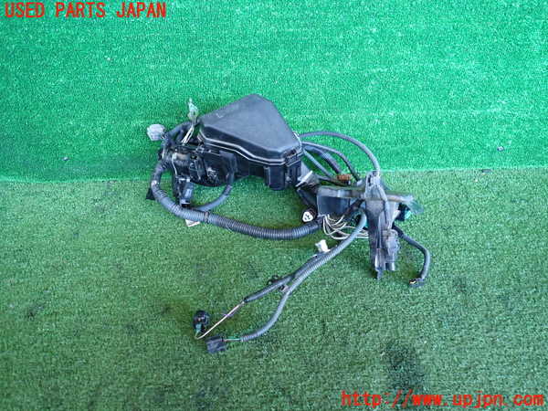 2UPJ-33486741]アクア(AQUA)(NHP10)ヒューズボックス1 中古_m0001.jpg