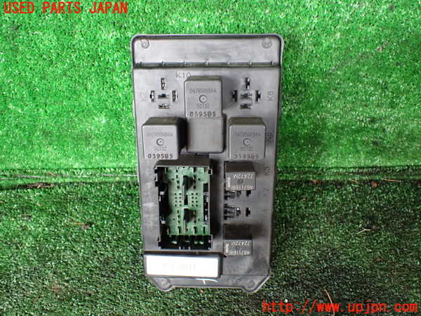 1UPJ-33496741]ジープ・グランドチェロキー(WH47)ヒューズボックス1 中古_m0002.jpg