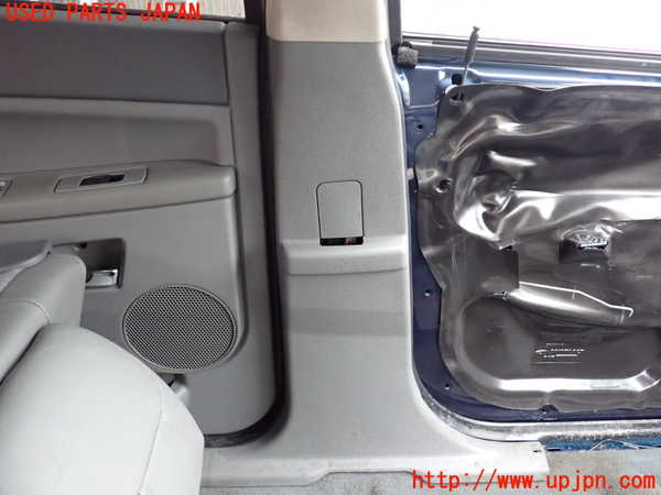 1UPJ-33497670]ジープ・グランドチェロキー(WH47)左センターピラートリム 中古_m0003.jpg