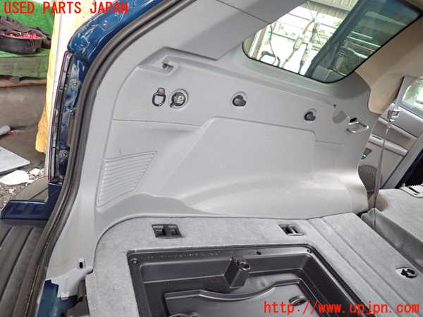 1UPJ-33497680]ジープ・グランドチェロキー(WH47)左リアピラートリム 中古_m0004.jpg