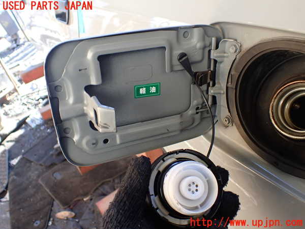 5UPJ-33511690]ハイラックスサーフ(KZN185W)フューエルリッド 中古_m0003.jpg