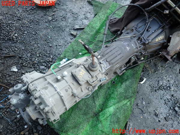 1UPJ-33513010]ハイラックスサーフ(KZN185W)ミッション AT 1KZ-TE 4WD 中古_m0002.jpg