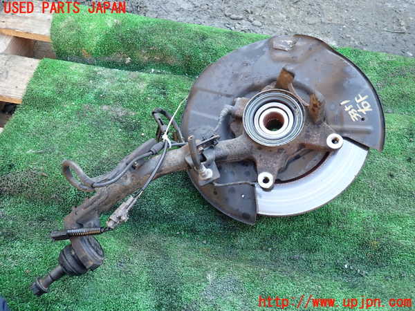 5UPJ-33514290]ハイラックスサーフ(KZN185W)右フロントナックルハブ 中古_m0002.jpg