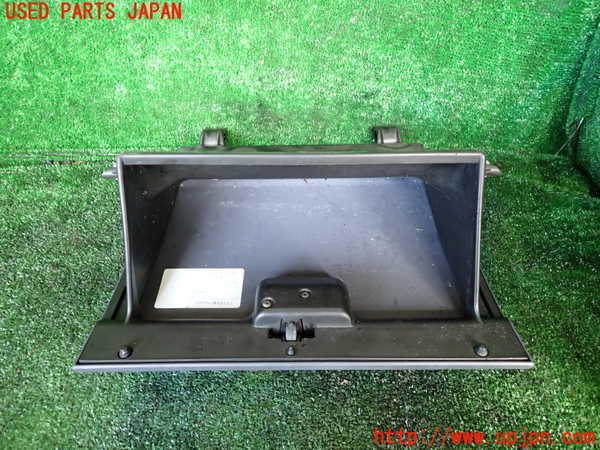 1UPJ-33517516]ハイラックスサーフ(KZN185W)グローブボックス1 中古_m0003.jpg
