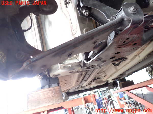 2UPJ-33525176]フィアット・プントエヴォ(199144)右フロントロアアーム1 中古_m0002.jpg