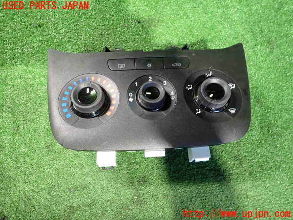 2UPJ-33526066]フィアット・プントエヴォ(199144)エアコンスイッチ1 中古_m0001.jpg