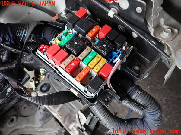 2UPJ-33526741]フィアット・プントエヴォ(199144)ヒューズボックス1 中古_m0002.jpg