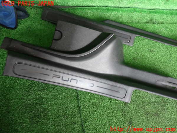 2UPJ-33527740]フィアット・プントエヴォ(199144)スカッフプレート 中古_m0003.jpg