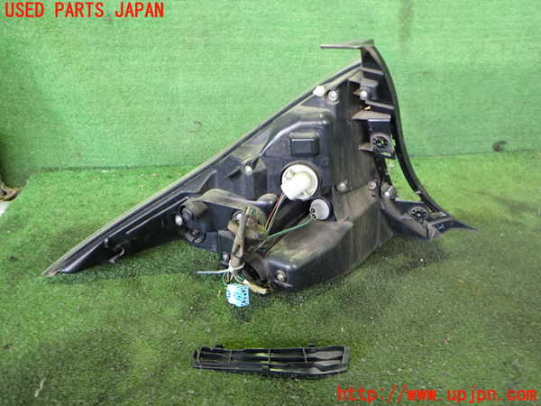 2UPJ-33551530]CR-Z(ZF1)右テールランプ 中古_m0003.jpg