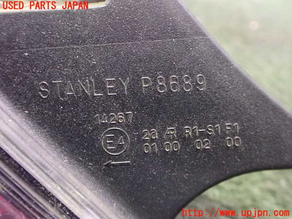 2UPJ-33551536]CR-Z(ZF1)左テールランプ 中古_m0002.jpg