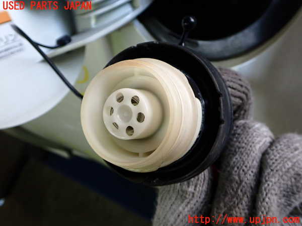 2UPJ-33551690]CR-Z(ZF1)フューエルリッド 中古_m0003.jpg