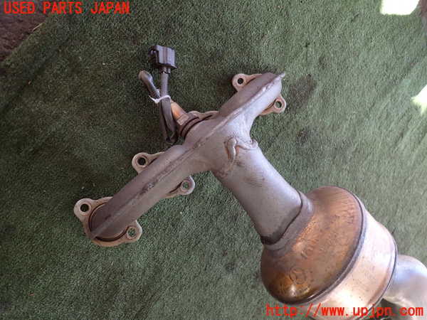 2UPJ-33562041]ベンツ A180(169032)(169)エキマニ1 触媒 マニバーター 中古_m0002.jpg