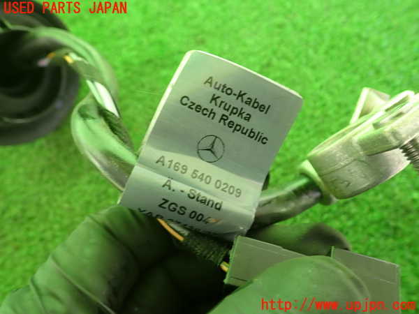 2UPJ-33566806]ベンツ A180(169032)(169)ハーネス1 中古_m0002.jpg