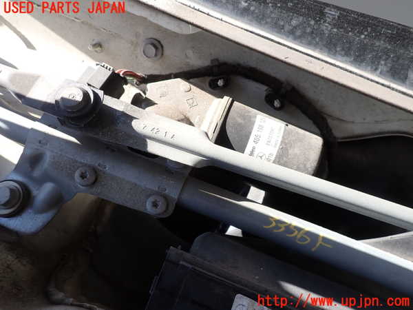 2UPJ-33566770]ベンツ A180(169032)(169)フロントワイパーモーター 中古_m0002.jpg
