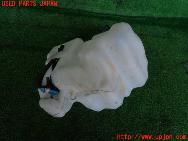 2UPJ-33566791]ベンツ A180(169032)(169)ウォッシャータンク1 中古_m0002.jpg