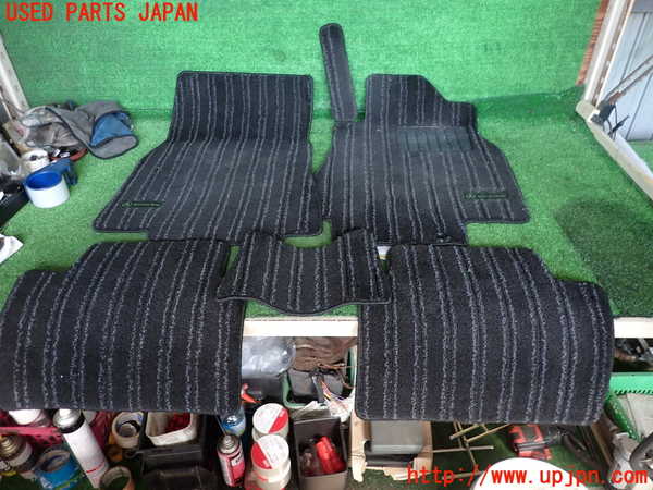 2UPJ-33567800]ベンツ A180(169032)(169)フロアマット 中古_m0001.jpg