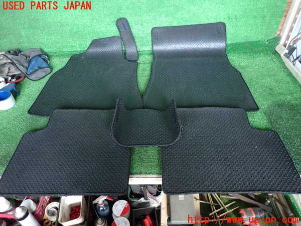 2UPJ-33567800]ベンツ A180(169032)(169)フロアマット 中古_m0002.jpg