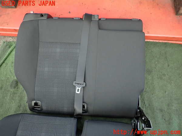 2UPJ-33567405]ベンツ A180(169032)(169)右リアシート 中古_m0002.jpg