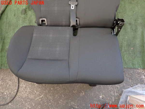 2UPJ-33567405]ベンツ A180(169032)(169)右リアシート 中古_m0003.jpg