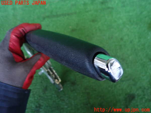 2UPJ-33567550]ベンツ A180(169032)(169)サイドブレーキレバー 中古_m0003.jpg