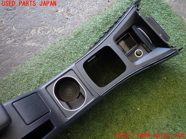 2UPJ-33567540]ベンツ A180(169032)(169)センターコンソール 中古_m0003.jpg