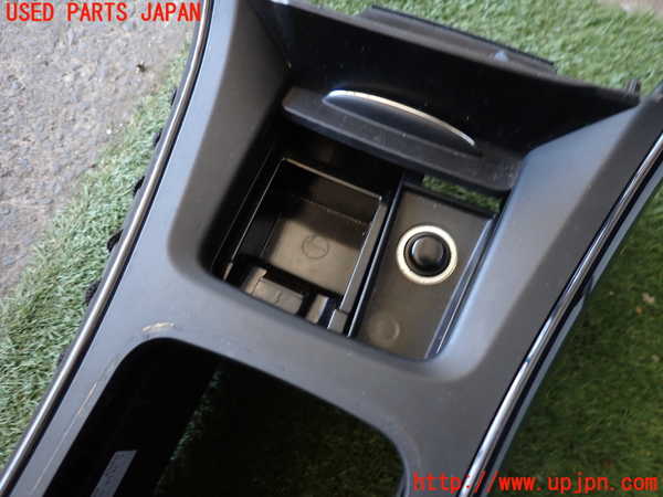 2UPJ-33567540]ベンツ A180(169032)(169)センターコンソール 中古_m0004.jpg