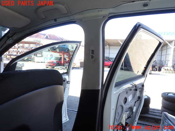 2UPJ-33567665]ベンツ A180(169032)(169)右センターピラートリム 中古_m0002.jpg