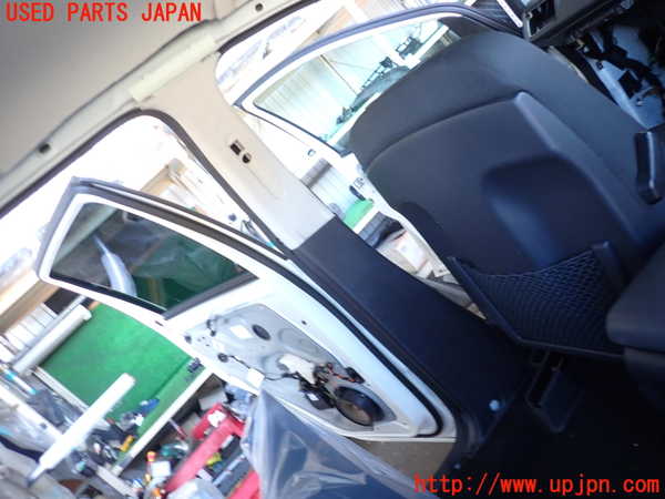 2UPJ-33567670]ベンツ A180(169032)(169)左センターピラートリム 中古_m0001.jpg