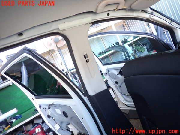 2UPJ-33567670]ベンツ A180(169032)(169)左センターピラートリム 中古_m0002.jpg