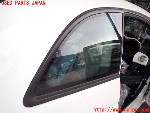2UPJ-33571380]フィアット・500(31209)右クォーターガラス 中古 PILKINGTON M3232 43R-001583_m0002.jpg