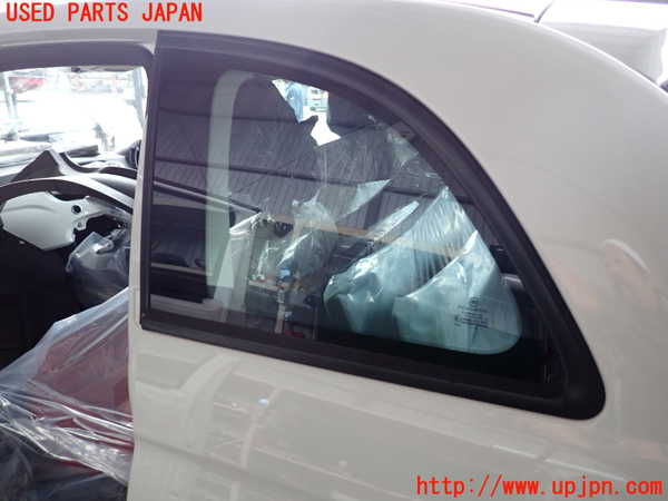 2UPJ-33571382]フィアット・500(31209)左クォーターガラス 中古 PILKINGTON M3232 43R-001583_m0001.jpg