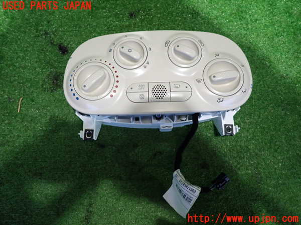 2UPJ-33576066]フィアット・500(31209)エアコンスイッチ1 中古_m0001.jpg