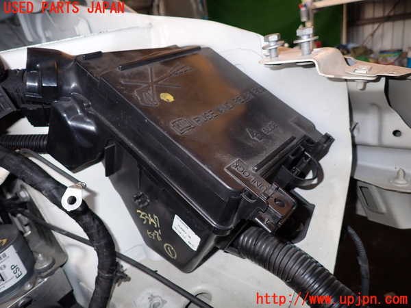 2UPJ-33576741]フィアット・500(31209)ヒューズボックス1 中古_m0001.jpg