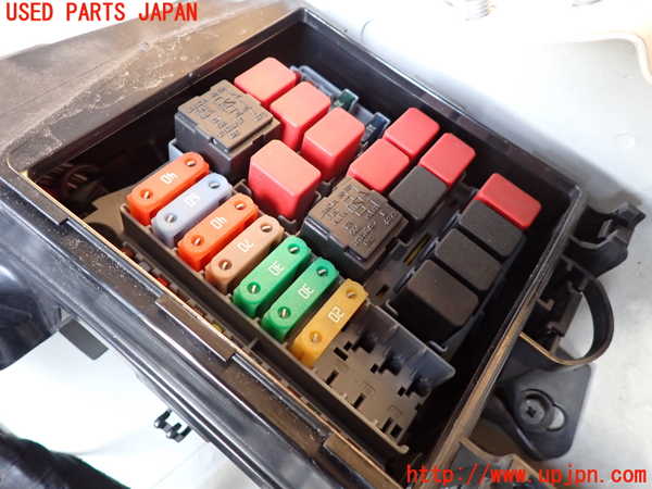 2UPJ-33576741]フィアット・500(31209)ヒューズボックス1 中古_m0003.jpg