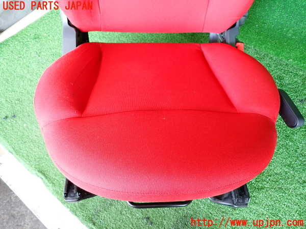 2UPJ-33577035]フィアット・500(31209)運転席シート 中古_m0002.jpg