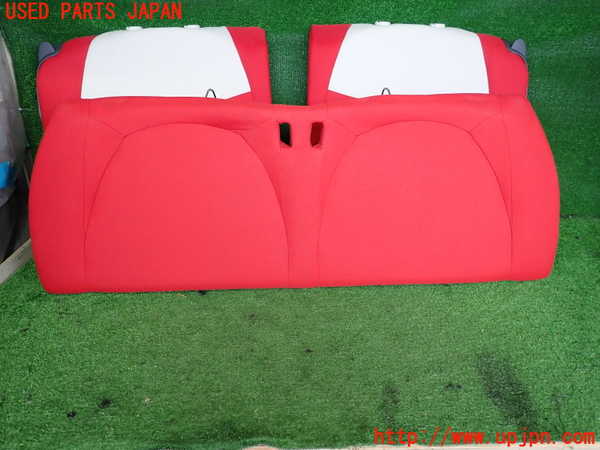 2UPJ-33577385]フィアット・500(31209)リアシート 中古_m0002.jpg