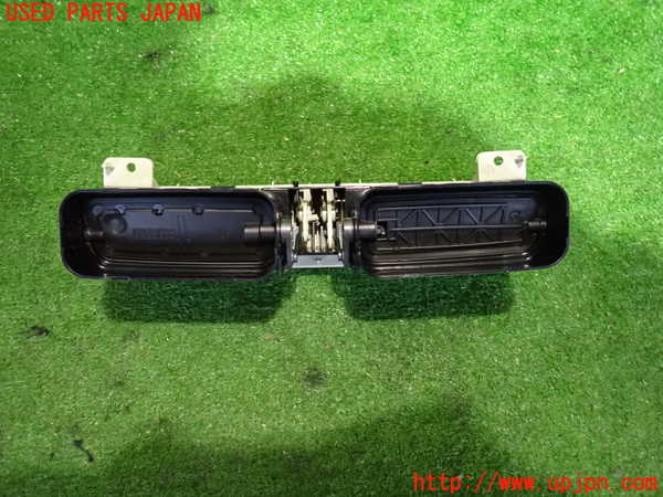 2UPJ-33577528]フィアット・500(31209)エアコン吹き出し口3 中古_m0003.jpg