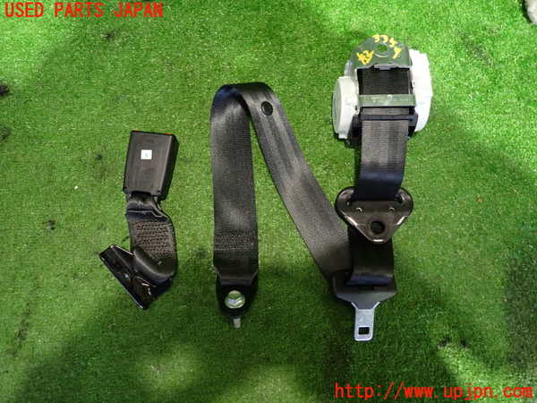 2UPJ-33577185]フィアット・500(31209)左2列目シートベルト 中古_m0002.jpg