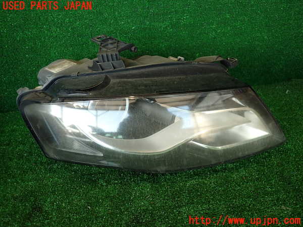 2UPJ-33581130]アウディ・A4(8KCDN)右ヘッドライト HID 中古_m0001.jpg