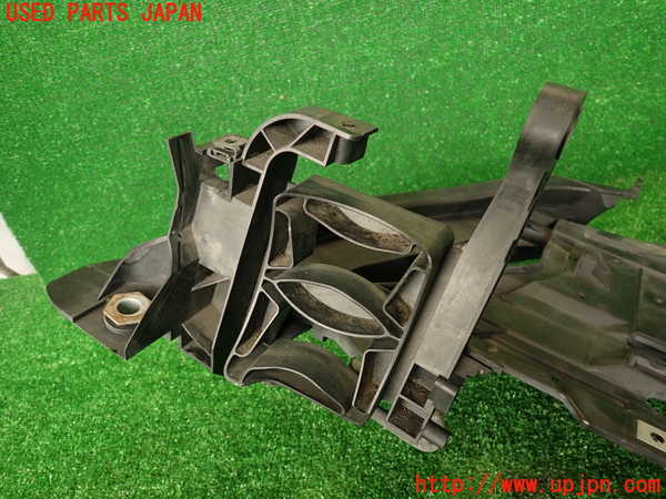 2UPJ-33581140]アウディ・A4(8KCDN)右ヘッドライトリム 中古_m0003.jpg