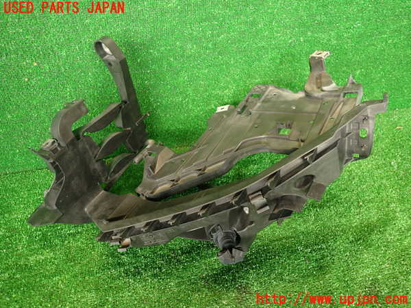 2UPJ-33581142]アウディ・A4(8KCDN)左ヘッドライトリム 中古_m0001.jpg