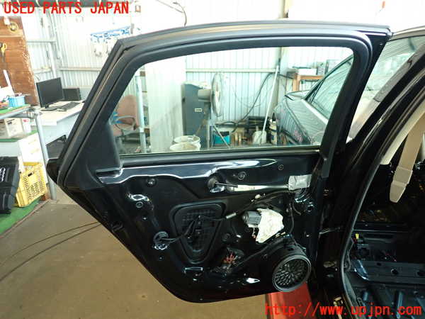 2UPJ-33581320]アウディ・A4(8KCDN)左後ドア 中古(43R-001582 M3240)_m0005.jpg