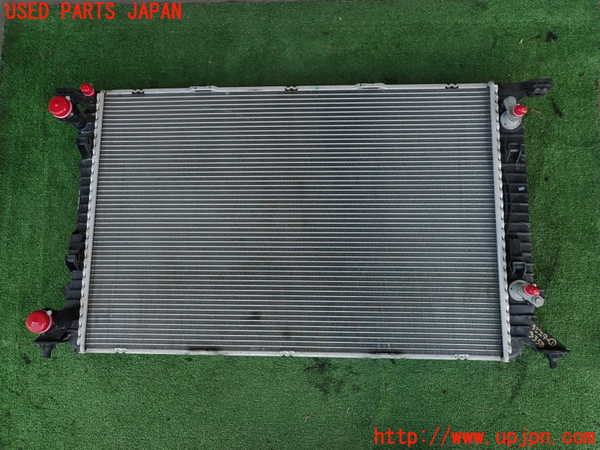 2UPJ-33582321]アウディ・A4(8KCDN)ラジエーター1 中古_m0003.jpg