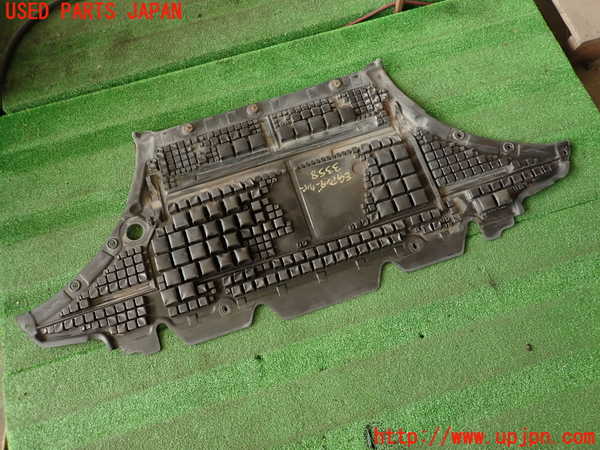 2UPJ-33582170]アウディ・A4(8KCDN)エンジンアンダーカバー 中古_m0005.jpg