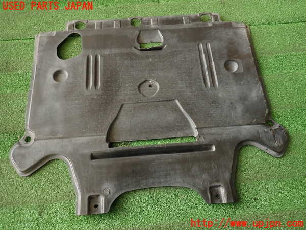 2UPJ-33581721]アウディ・A4(8KCDN)アンダーカバー1 中古_m0001.jpg