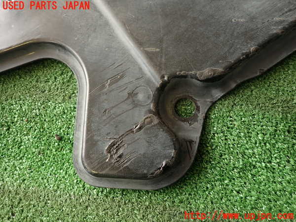 2UPJ-33581721]アウディ・A4(8KCDN)アンダーカバー1 中古_m0002.jpg