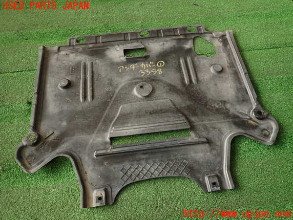 2UPJ-33581721]アウディ・A4(8KCDN)アンダーカバー1 中古_m0004.jpg