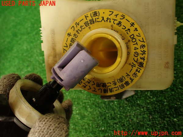 2UPJ-33584050]アウディ・A4(8KCDN)ブレーキマスターシリンダー 中古_m0003.jpg