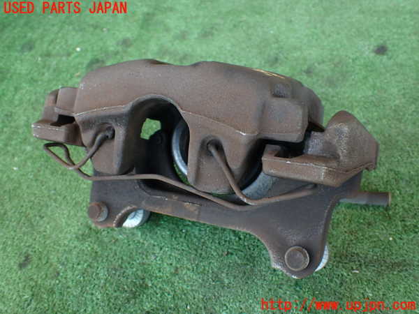 2UPJ-33584080]アウディ・A4(8KCDN)右フロントキャリパー 中古_m0001.jpg